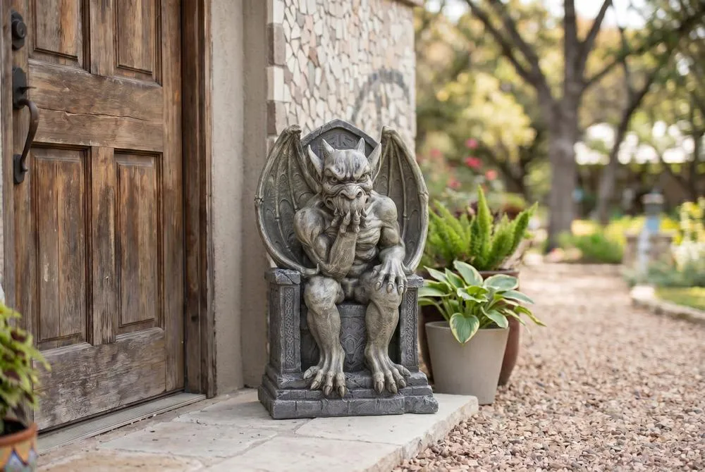 Hemlock's Gargoyle Throne Statue: Large