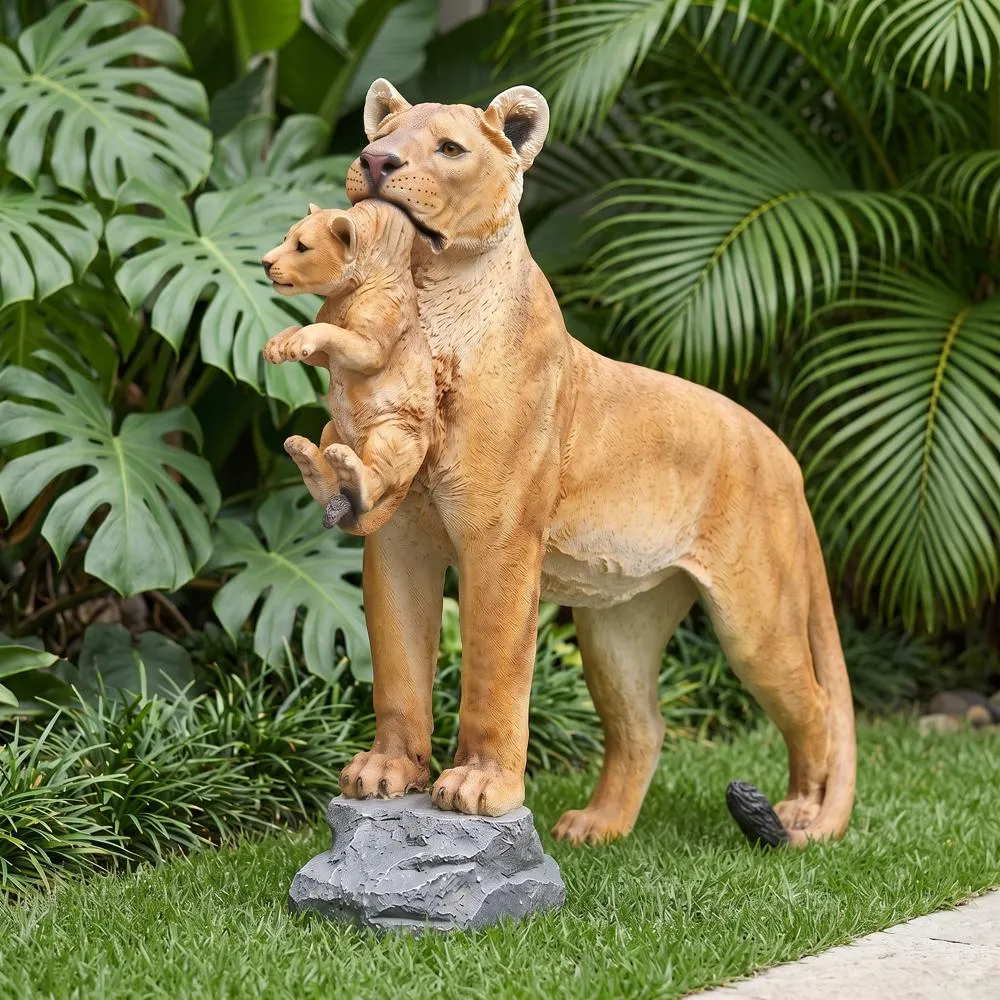 Lioness with Cub Garden Statue