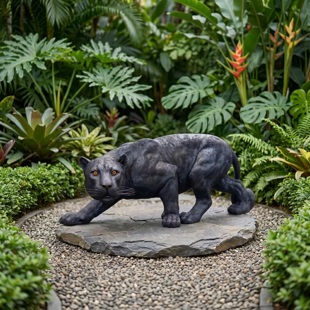Shadowed Predator Black Panther Statue: Grande