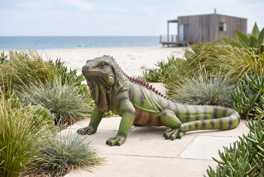 Iggy the Iguana Lizard Statue: Giant