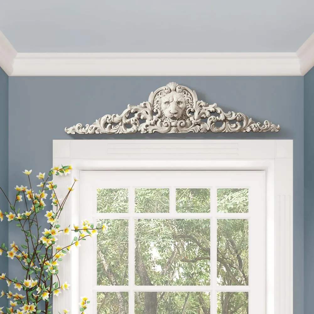 Remoulage Lion Sculptural Wall Pediment