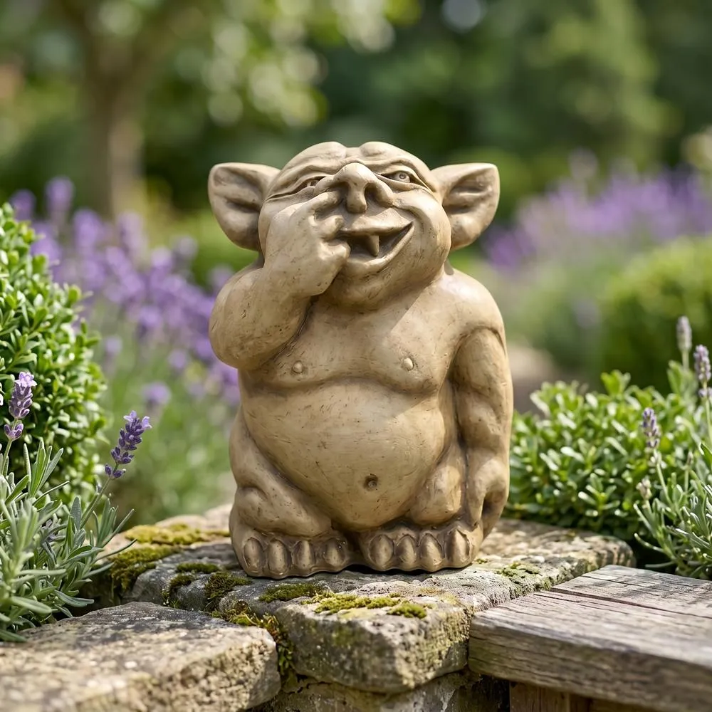 The Picc-a-Dilly Gargoyle Statue: Nose