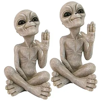 Greetings Earthlings UFO Alien Statue: Set of Two