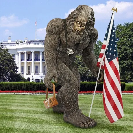 Bigfoot the Garden Yeti Statue: Life-Size