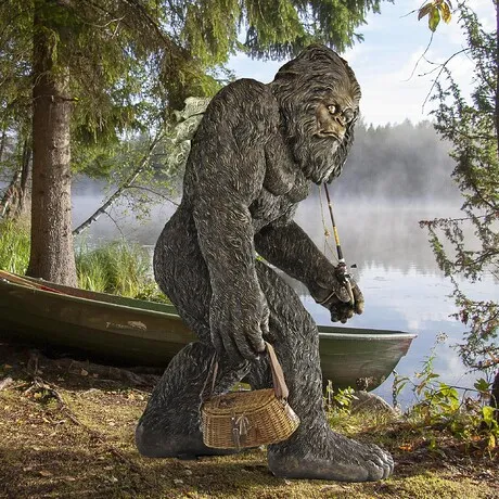 Bigfoot the Garden Yeti Statue: Life-Size