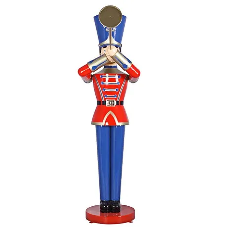 Trumpeting Soldier Statue: Giant