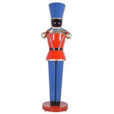 Trumpeting Soldier Statue: Giant