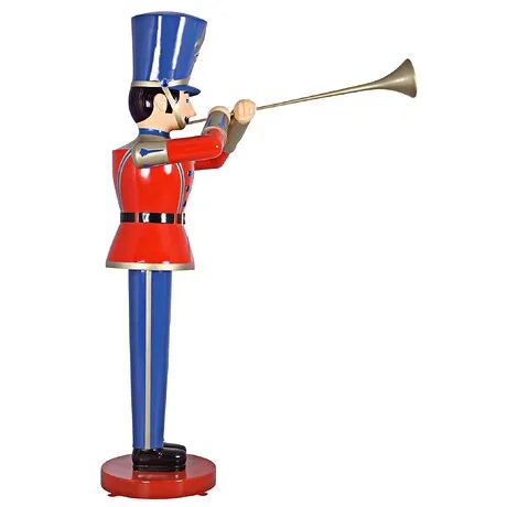 Trumpeting Soldier Statue: Giant