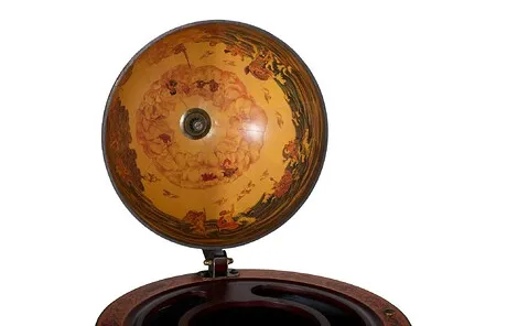 Sixteenth Century Italian Replica Tabletop Globe Bar